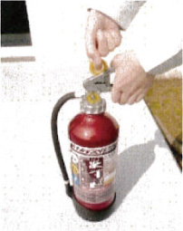 安全栓(安全鎖錠装置/IS07165 9.11)の操作方法を統一しています。